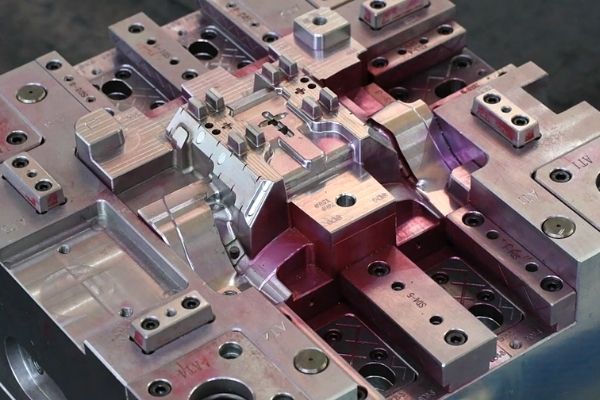 Injection mold manufacturing